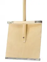 Лопата снеговая фанерная 380*380мм с черенком