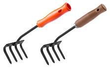 Грабли 4-х зубые прямые с пластмассовой ручкой